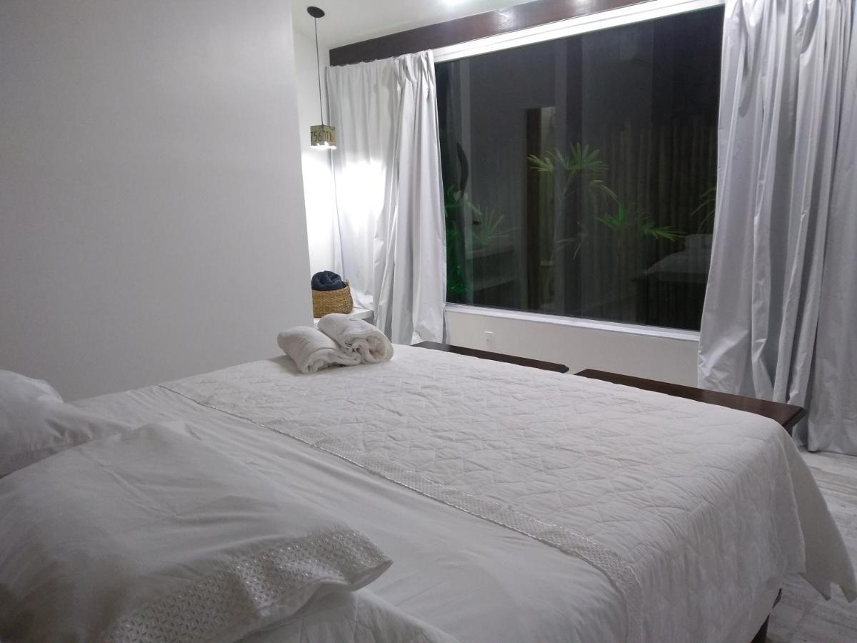 Almas Gemeas Suite Com Cozinha Praia Da Ribeira Ангра-дус-Рейс Екстер'єр фото