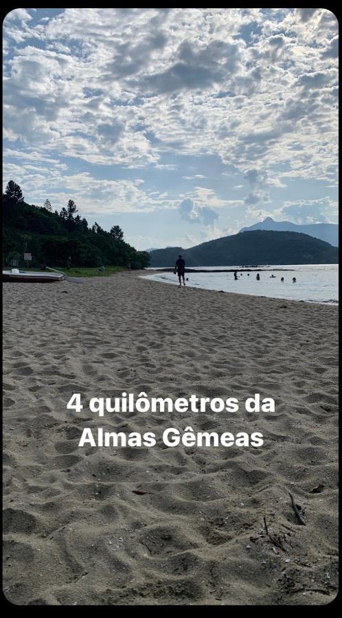 Almas Gemeas Suite Com Cozinha Praia Da Ribeira Ангра-дус-Рейс Екстер'єр фото